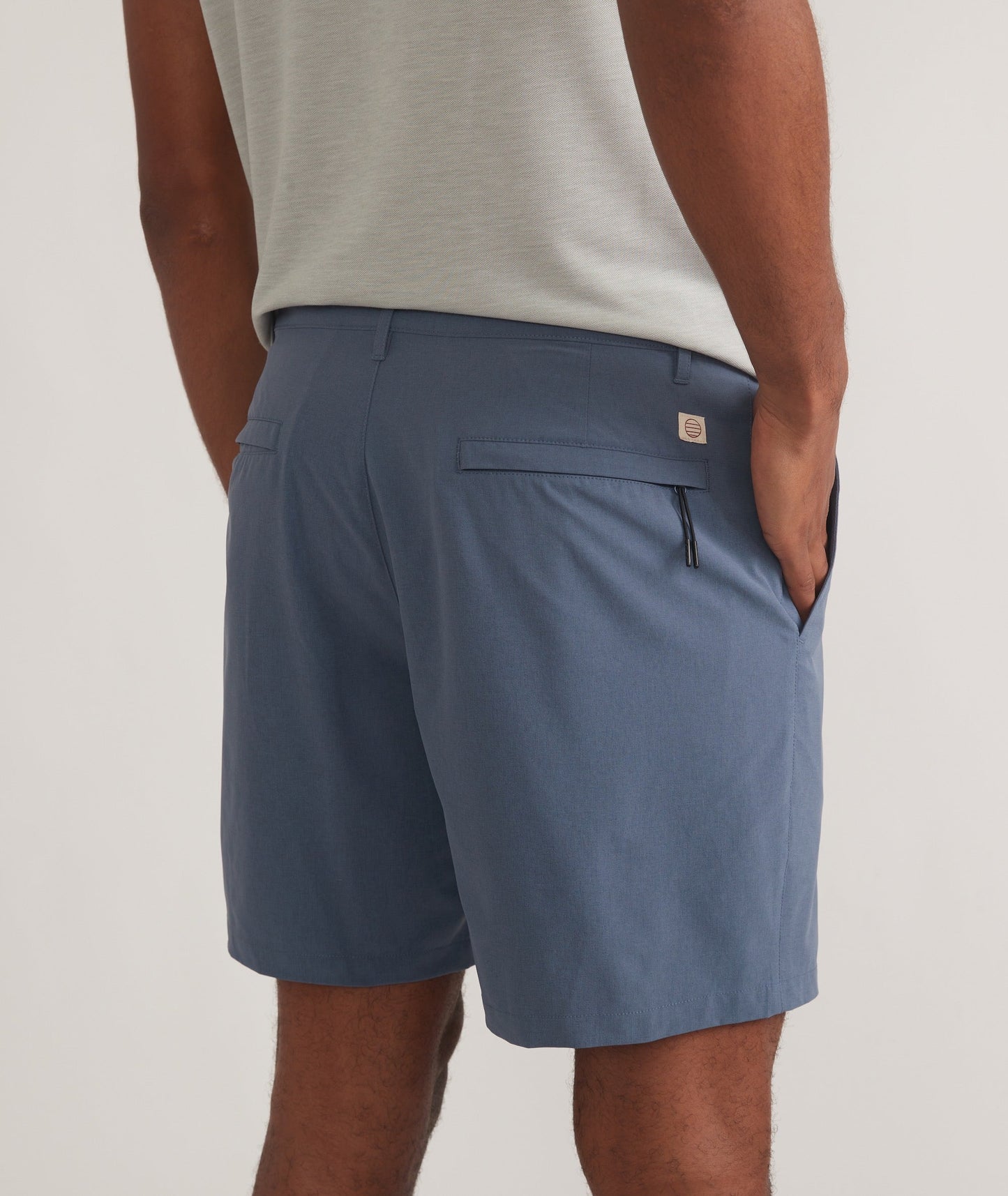 7" Hybrid Short