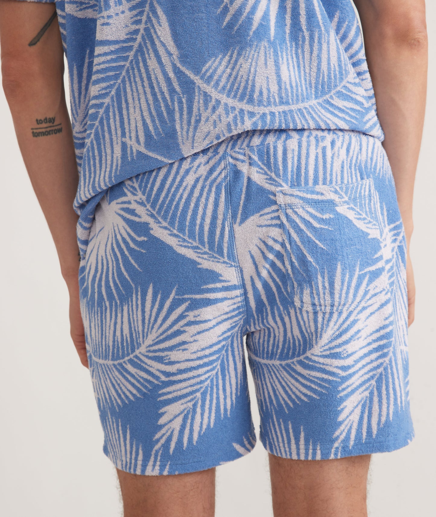 Terry Out Jacquard Short 6"